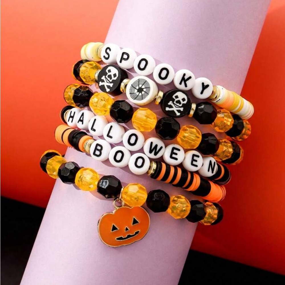 6pcs Halloween Multi-Layer Letter Pumpkin & Skull Pendant Bracelet